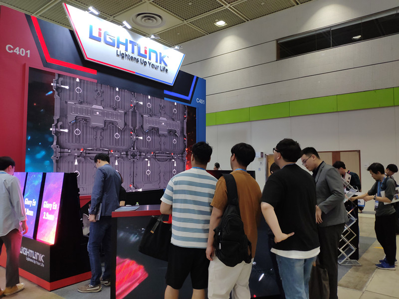 Lightlink continues to display the unique e-sport stand at KOBA SHOW